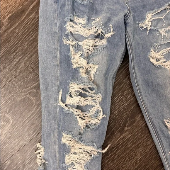 American Eagle Outfitters Light Blue Distressed Boyfriend Jeans - Picture 2 of 11